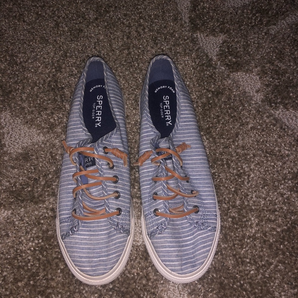 BLUE SPERRYS